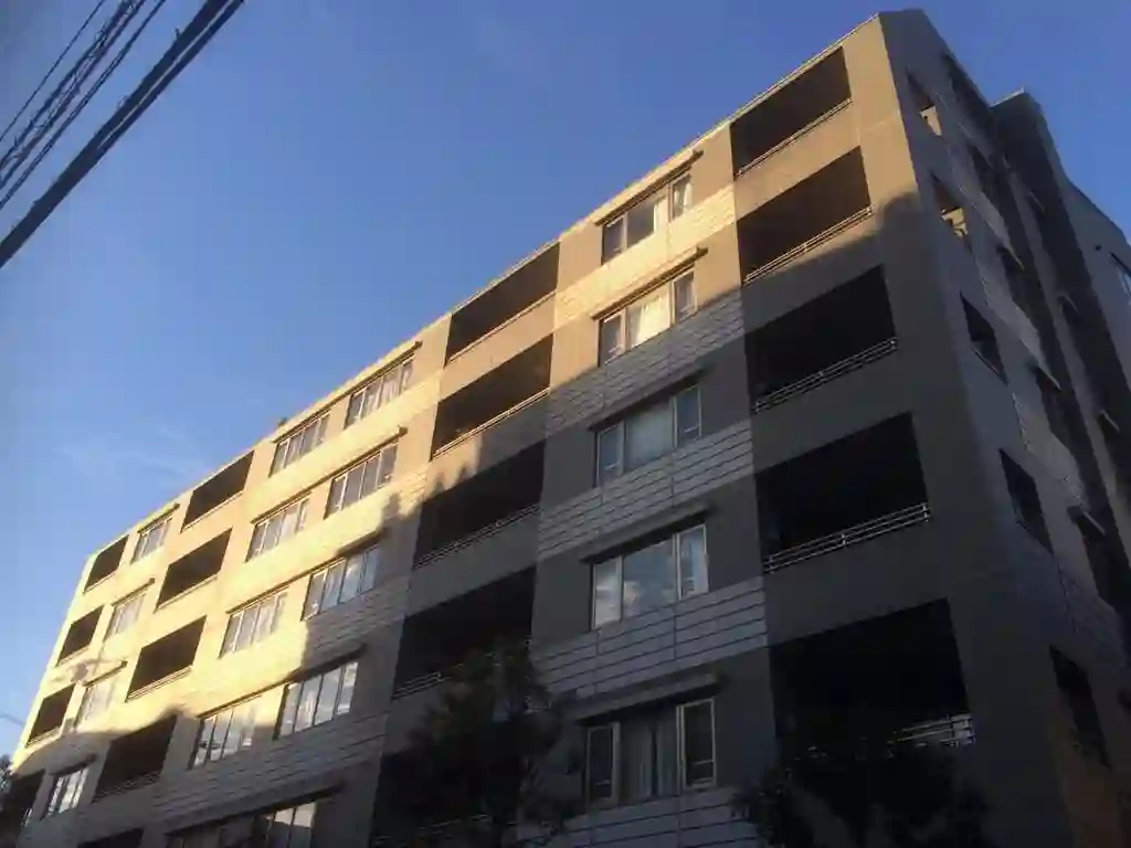 アパートメンツ東山 外観